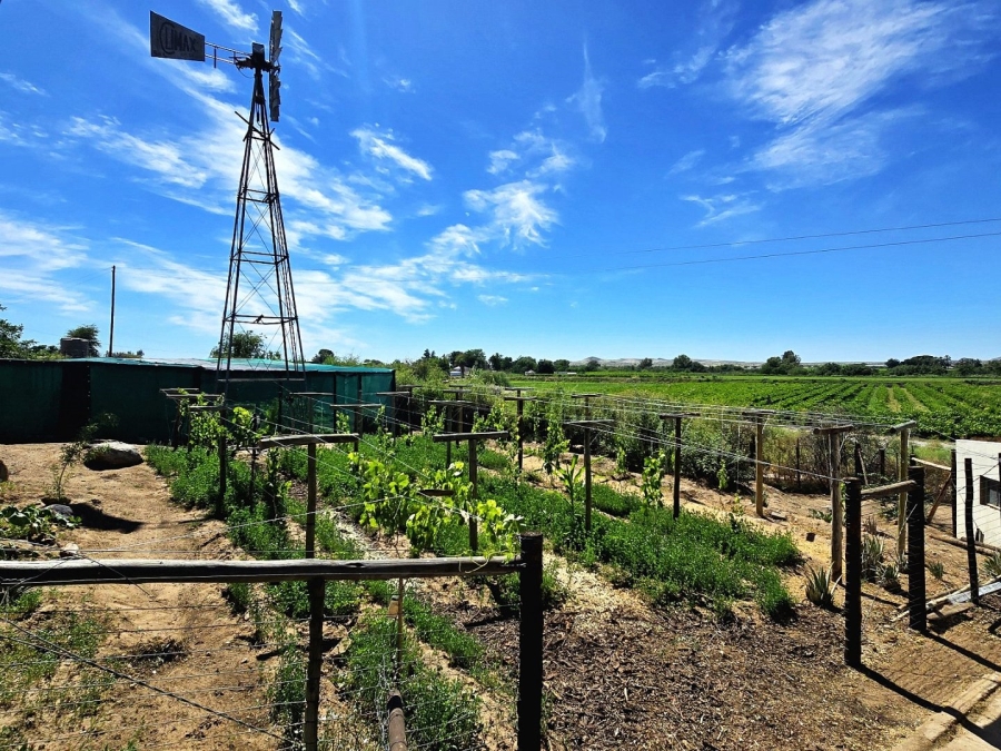 Commercial Property for Sale in Rooikopeiland Northern Cape